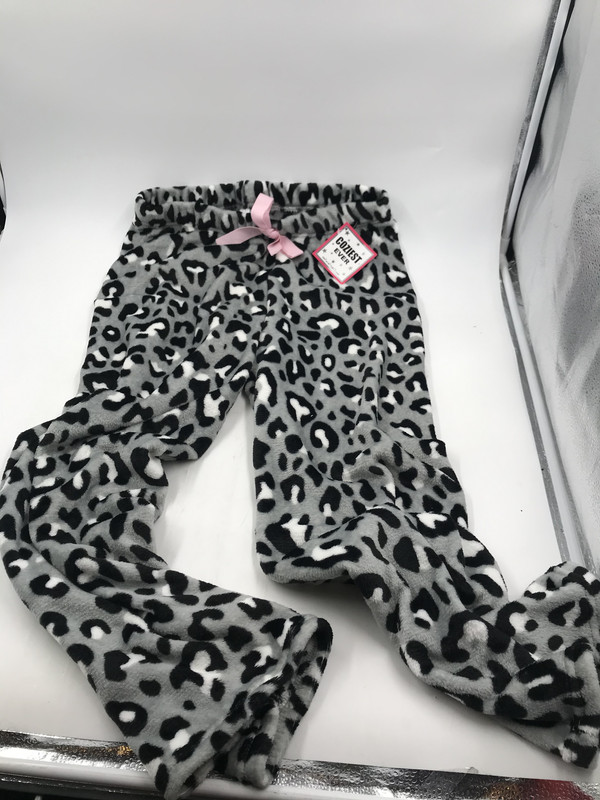 RUE 21 COZIEST EVER GIRLS SNOW LEAPORD 