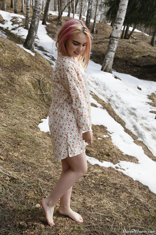 MarvelCharm_Rebecca-Outdoor-Peeks-075