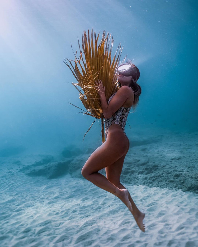 SUR-DIVE368D-@kah_iglesias~@marta_freediver