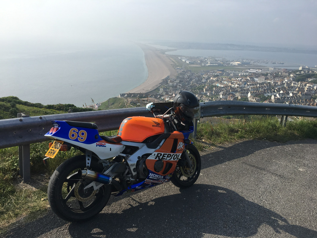 067E1E26-825A-41AA-A941-C60525023905