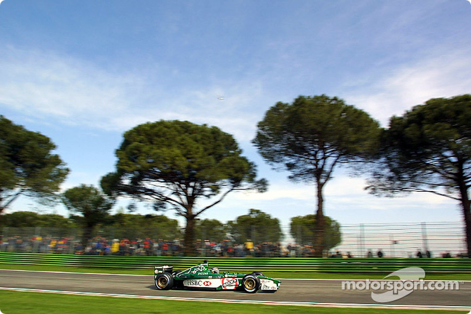 TEMPORADA - Temporada 2001 de Fórmula 1 F1-san-marino-gp-2001-eddie-irvine-4