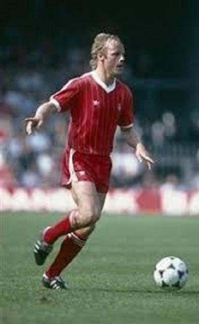 [Image: Jurgen-Rober-Nottingham-Forest-1982.jpg]