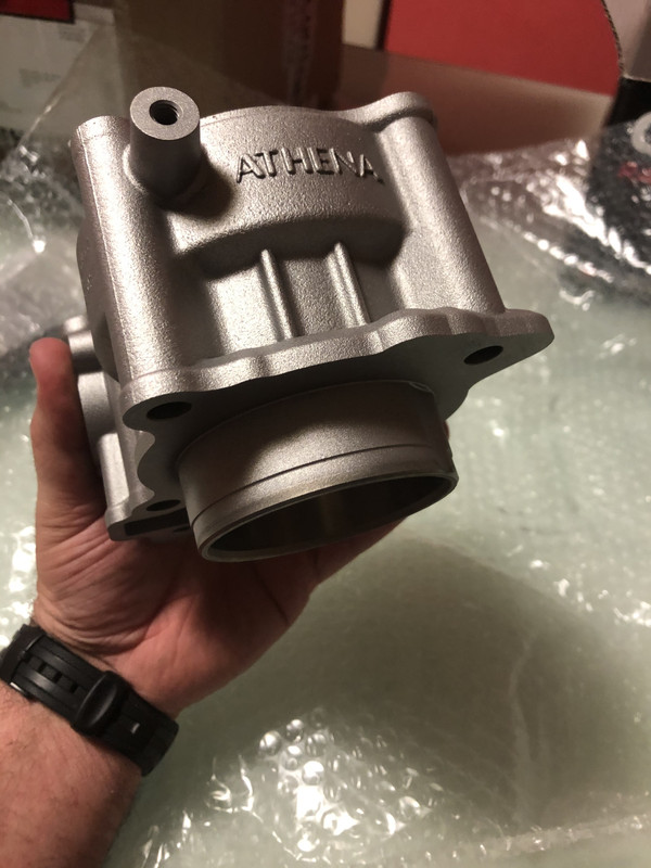 8D593D41-0705-4DB6-9C54-6FD499F63778