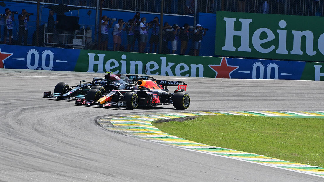 Verstappen-Bottas-GP-Brasilien-2021-Sao-Paulo-Rennen-169Gallery-8843b49b-1850179