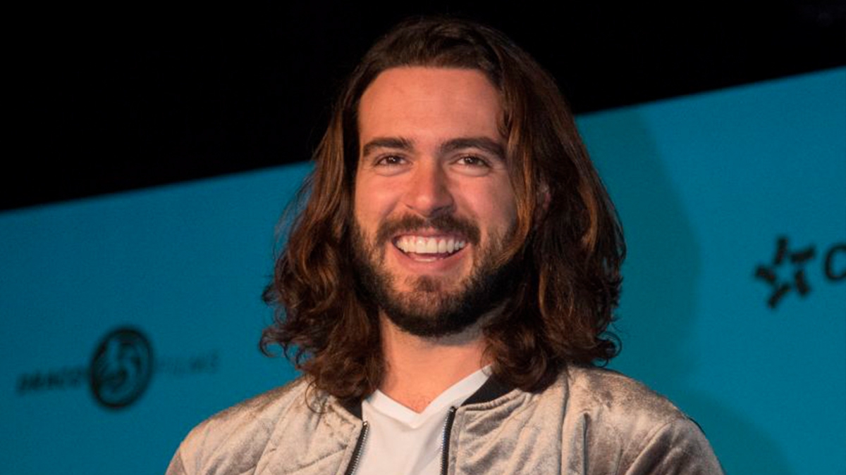 Pablo Lyle trabaja como mesero, ante la crisis económica que enfrenta