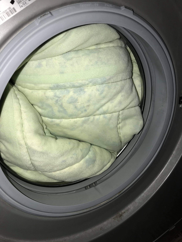 D5CCB585-59D5-428B-AF2A-20A73D92B1FD