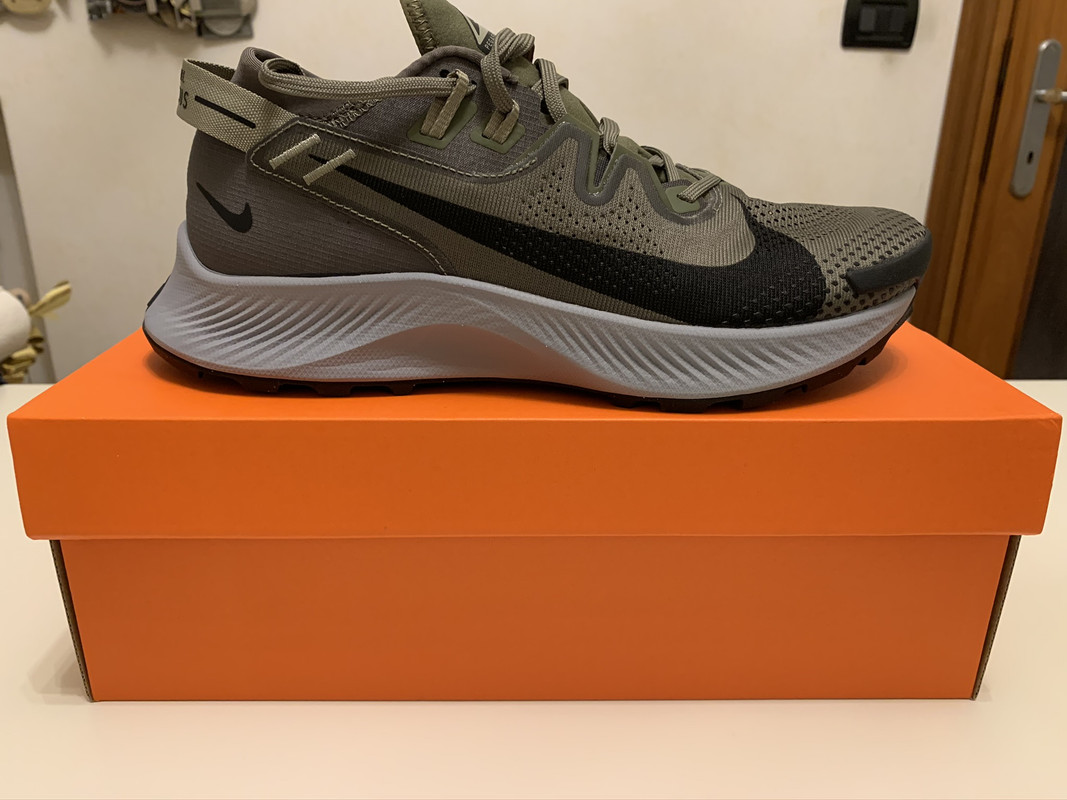 B7404B09-1A8E-469B-AC33-051D0ABDCEE6