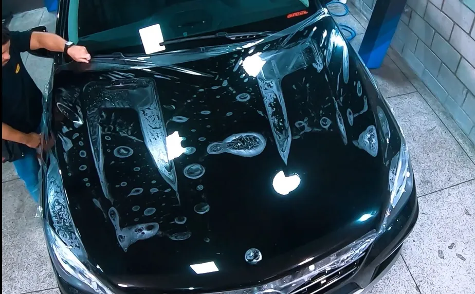 Carro com vinil texturizado