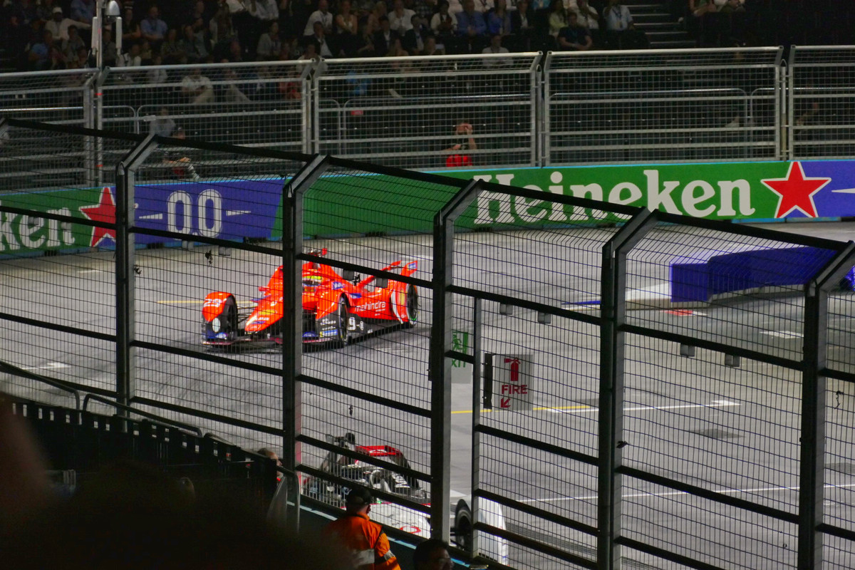 F51509BA-8349-4CC1-9E69-6588F28FA493