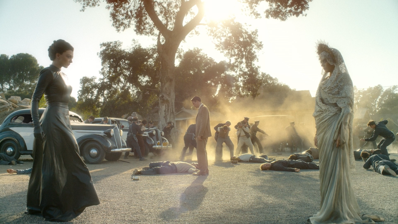 Penny.Dreadful.City.of.Angels.S01E01.1080p.BluRay.x264-BORDURE.mkv_snapshot_01.06.40_[2020.12.05_16.