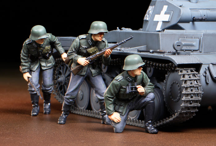 Figurines du Panzerkampfwagenn II 1/35 Tamiya. 3