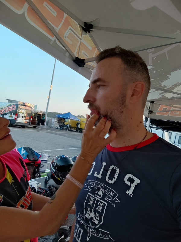 85B9EC21-52AA-445F-B2B9-F32786A3F052