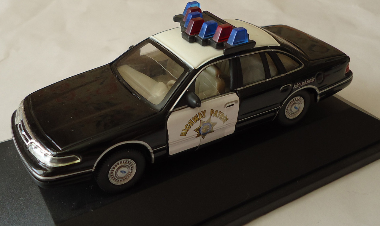 Ford-Crown Victoria Patrol (1995)