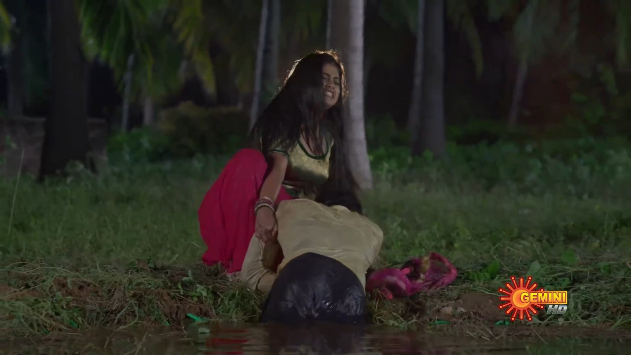 Tamil Seriala actrees navel scene-jyothi.mkv_snapshot_01.50.499