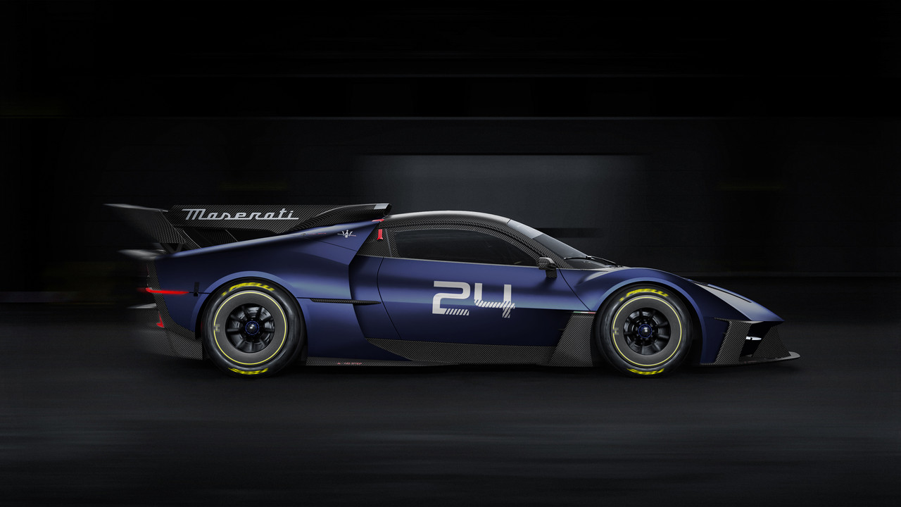 22605-MaseratiMCXtrema