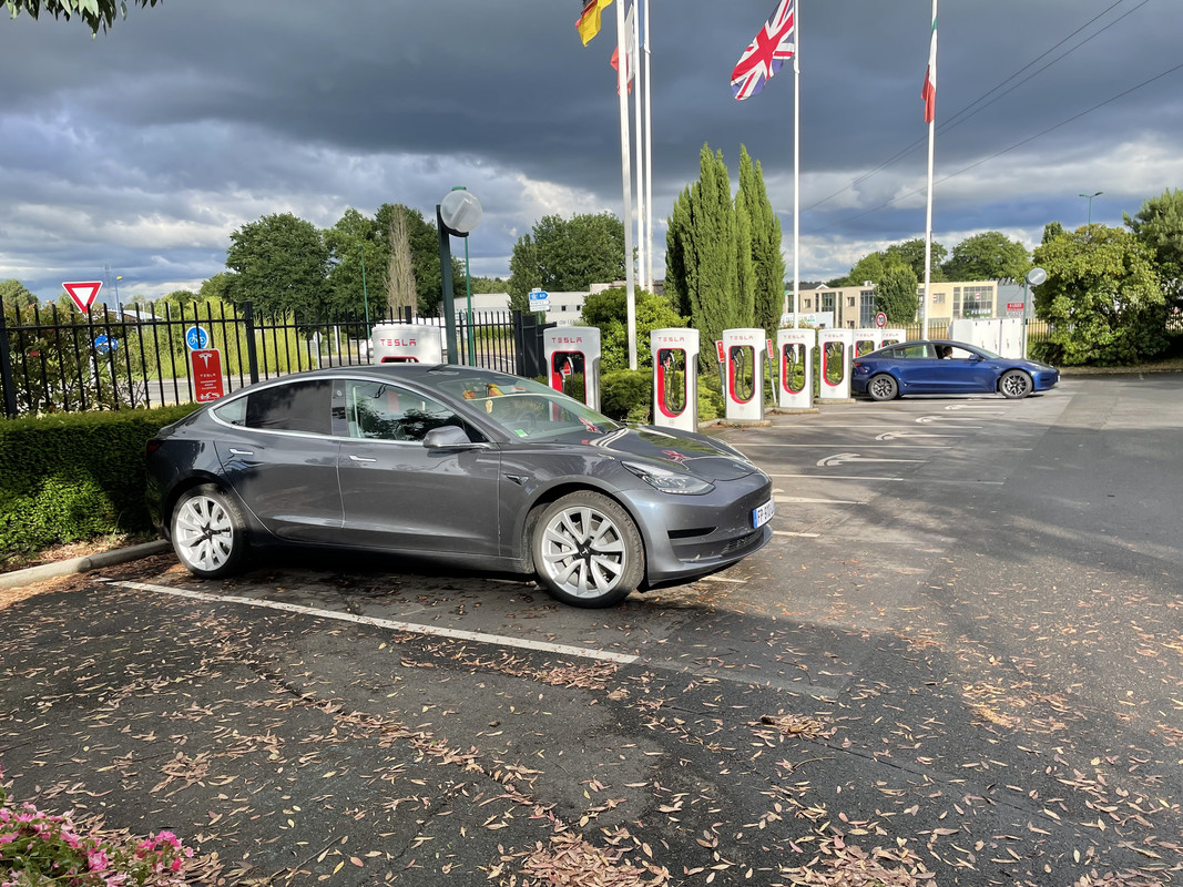 E9BF4126-D59B-4162-B900-8A6C2A1D4364