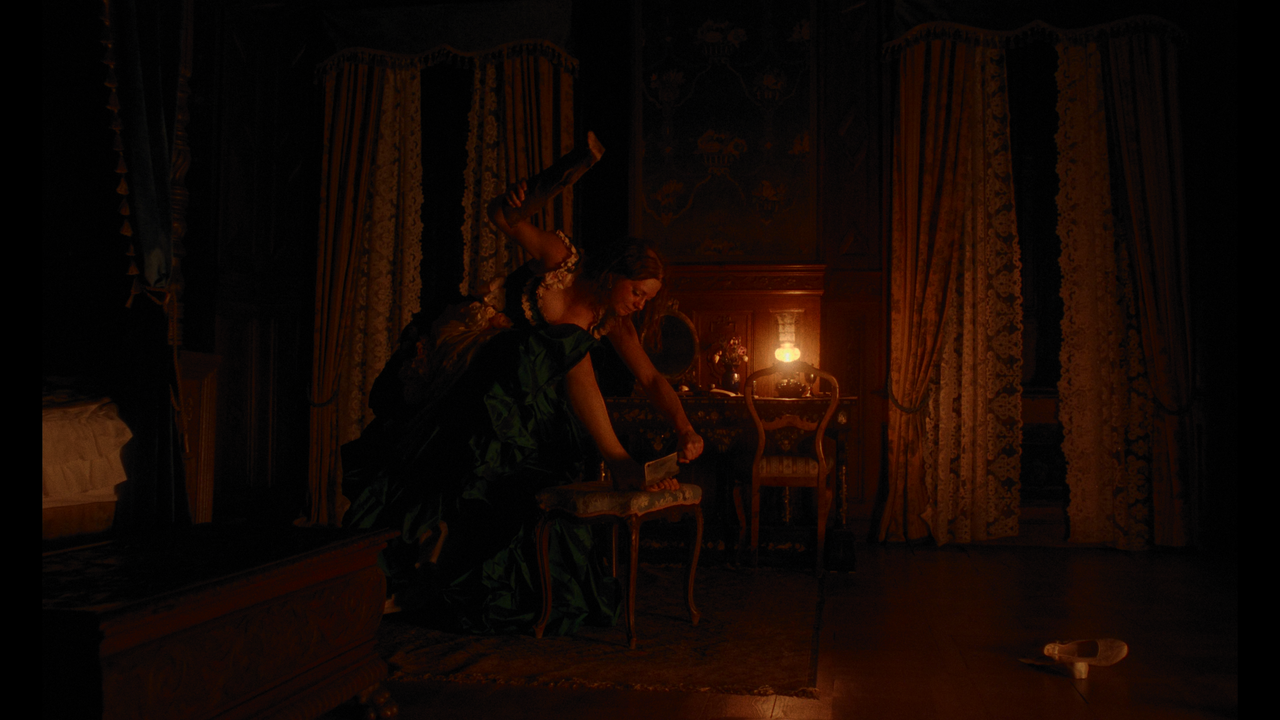 mpv-shot_The.Ugly.Stepsister.2025.2160p.UHD.BDRemux.HDR.DV.HEVC-Нечипорук_01_29_19_0010