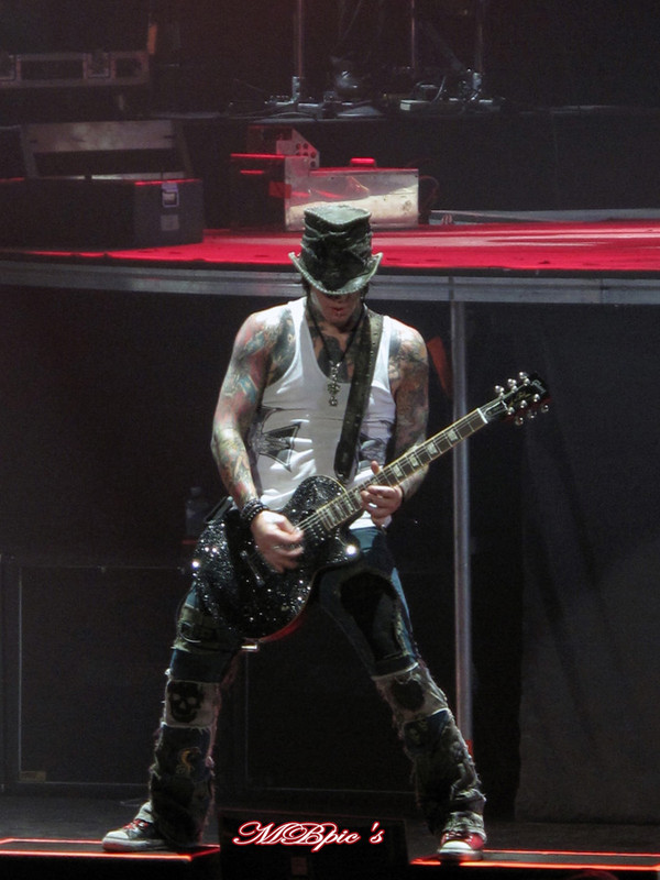 dj-ashba-twinkle-retail-FB.jpg