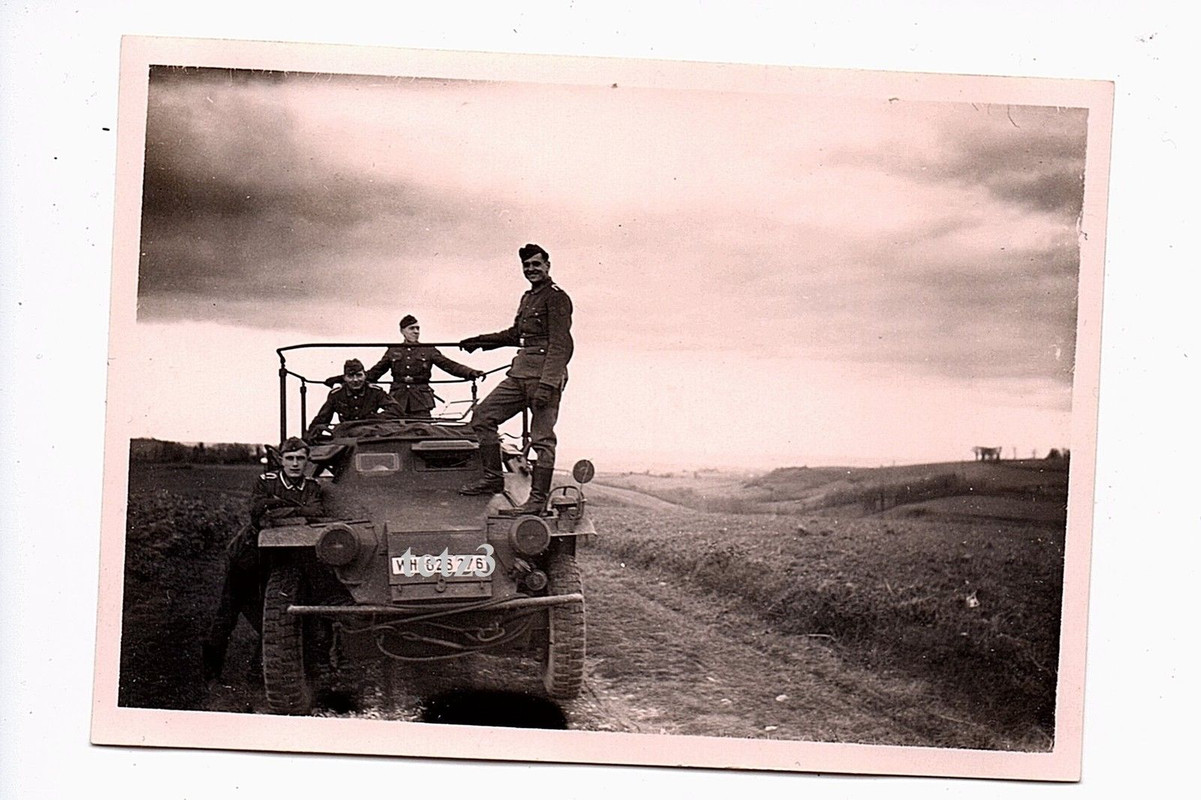 Russland 1943 Soldat Kommandeur Orden Abzeichen SDkfz Panzerspäh