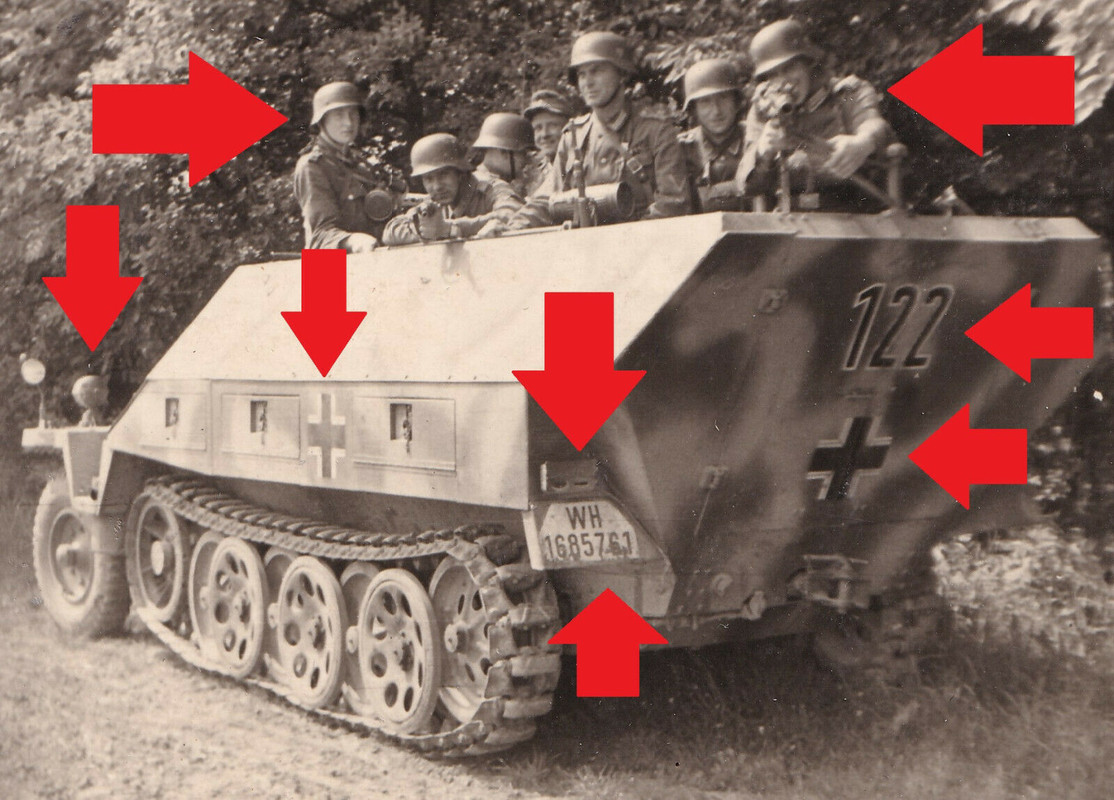 Foto,Schützenpanzerwagen Sd.Kfz. 251,Normandie,Tarnung,Kennung,Mg,Abzeichen,Tarn.