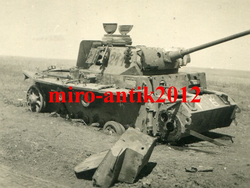 Foto, Wehrmacht, zerstörter Panzer III, Turmnumm