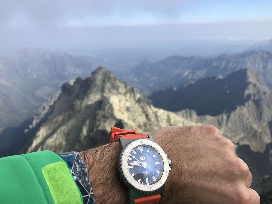 F7272795-61FC-4C2A-A198-B642F3528897