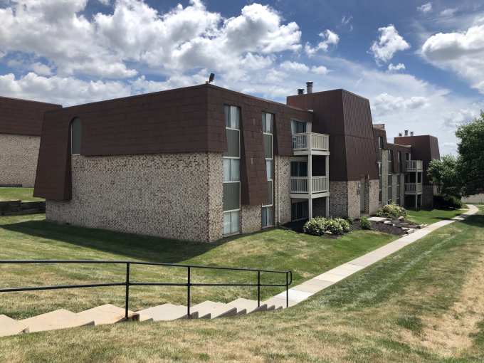 legacy-crossing-apartments-courtesy-columbia-pacific-advisors