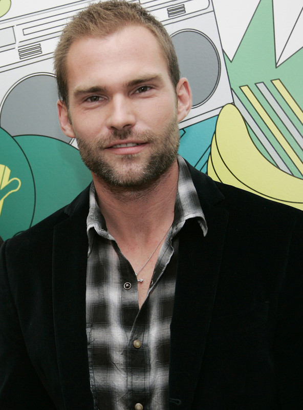 Seann William Scott  - 2024 Dark brown hair & classic hair style.
