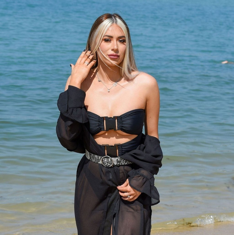 Demi-Sims-Upskirt-STARS-com-18-1024x1314-8