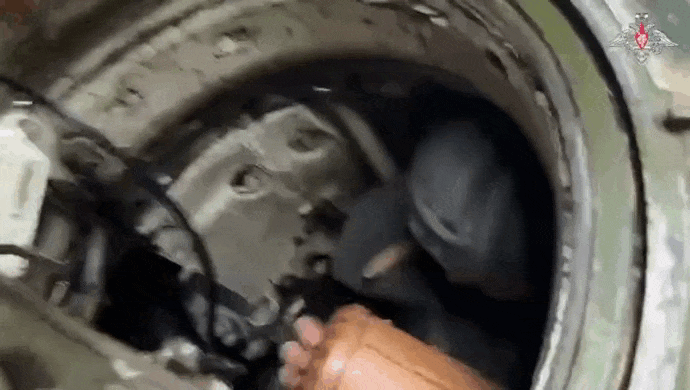 https://i.postimg.cc/QMJ2cbnH/video-2026-06-03-05-55-38-(1).gif