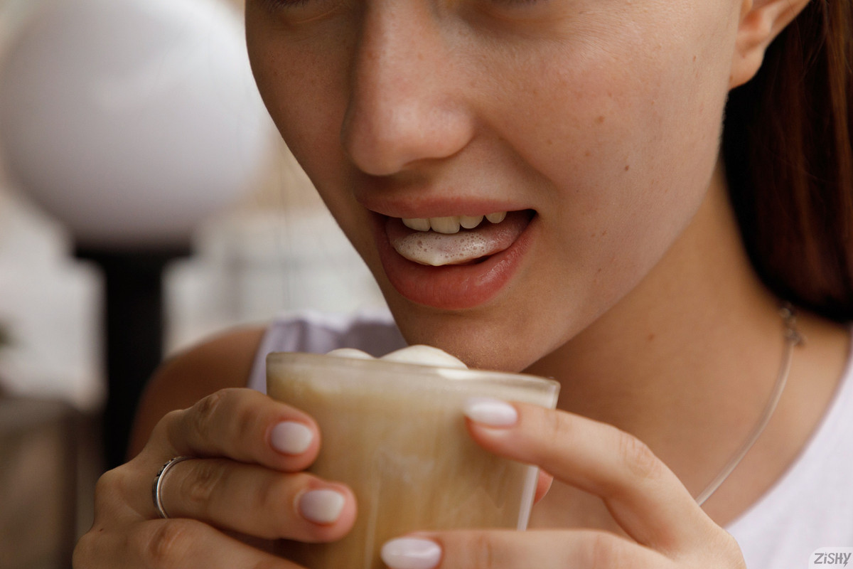 full_008_12053815380684