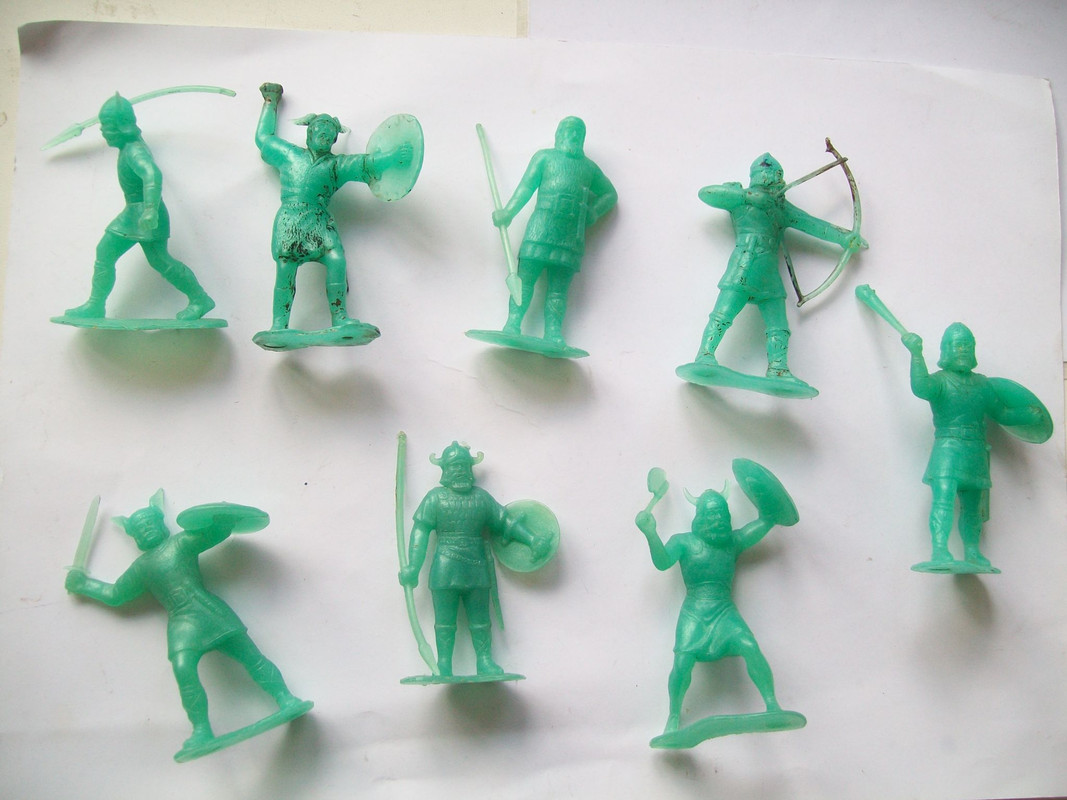 Liar бронепехота. Солдатики архипелаг. Пластмассовые солдатики наполеона. Авито солдатики. Солдатики ссср на авито.