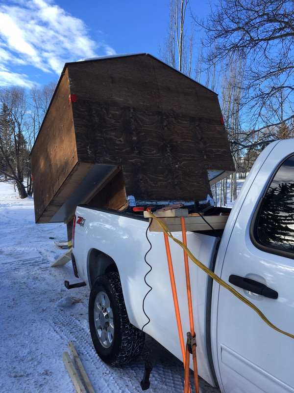 loading ice shack 3 (2)