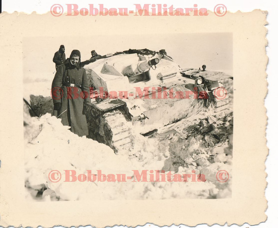 Russland Sturmgeschütz STUG III Front-Stellung in weißer Winter-
