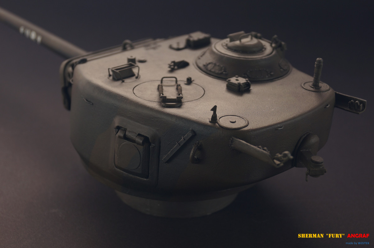 M4A3E8 SHERMAN  FURY 216