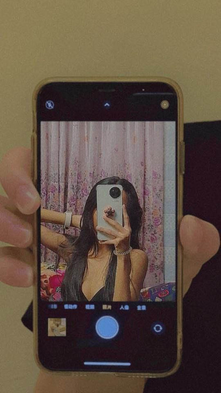 photo 6109135832741957762 y