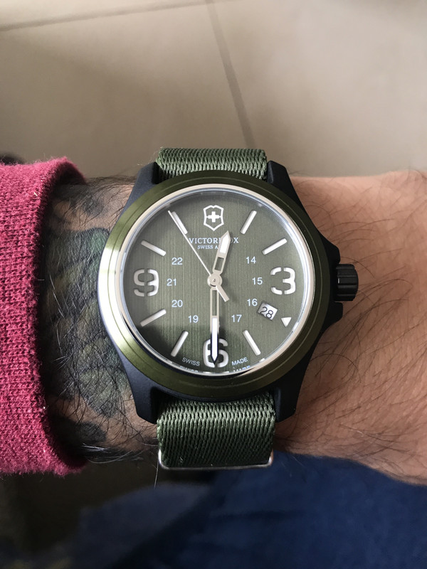 EDBC60D8-0BC3-408E-988D-7BE9ACD9434A