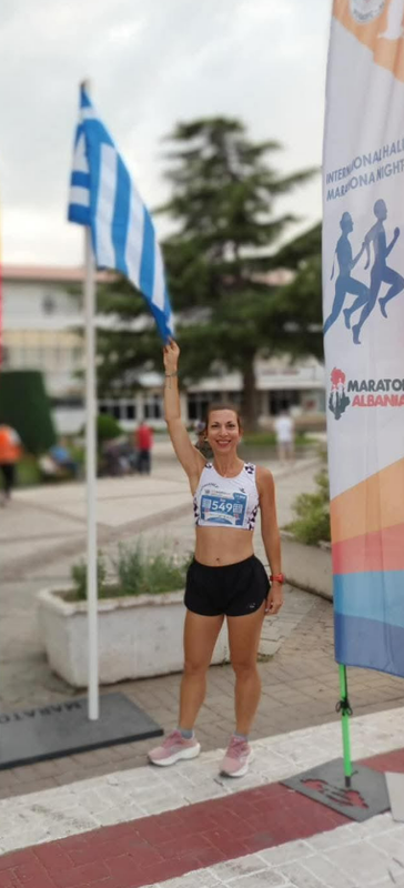 Η ΑΝΝΑ ΓΑΛΑΤΟΥΛΑ ΣΤΟΝ ΝΥΧΤΕΡΙΝΟ ΗΜΙΜΑΡΑΘΩΝΙΟ ENKELANA ΣΤΗΝ ΑΛΒΑΝΙΑ