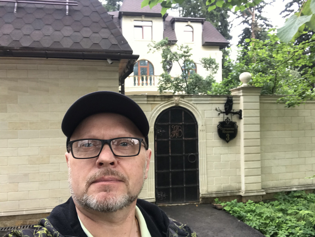 E5E758DF-C905-4958-B8DB-C748322FCAC5