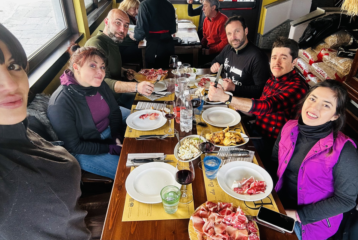 AB0E525B-A5F5-4A7A-916D-3284E3FAD300