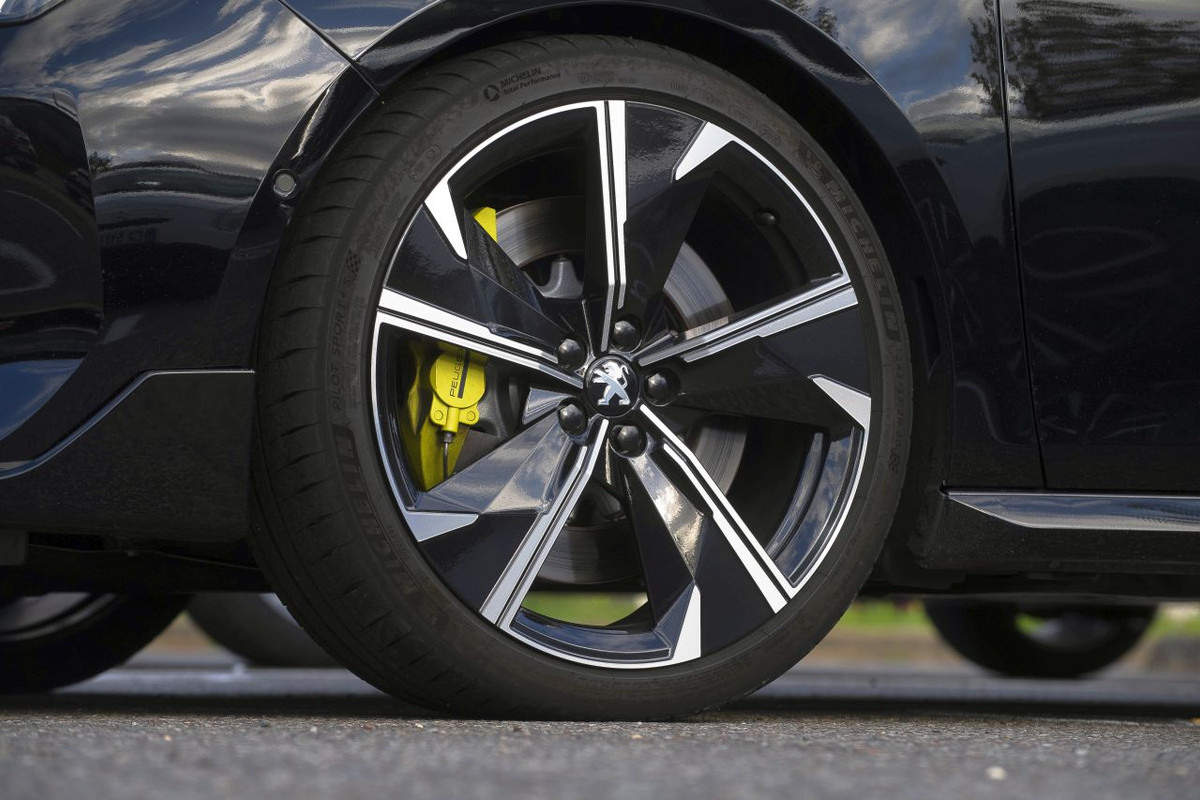 0D8925C8-CF03-4A3D-8671-60526E87D26B