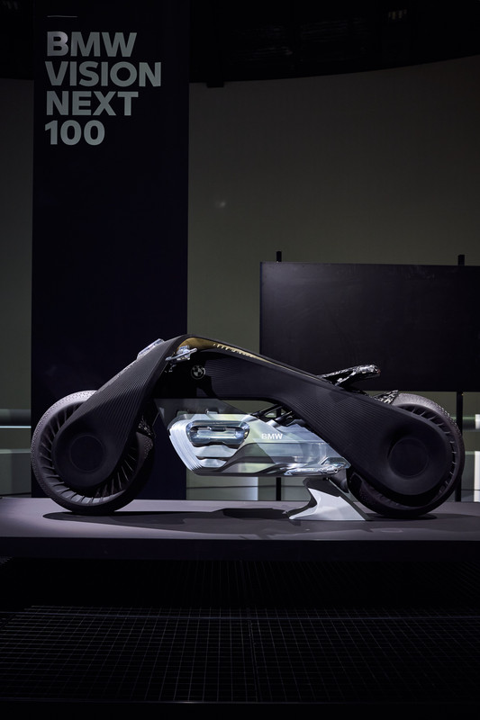 P90504715_highRes_bmw-vision-next-100-