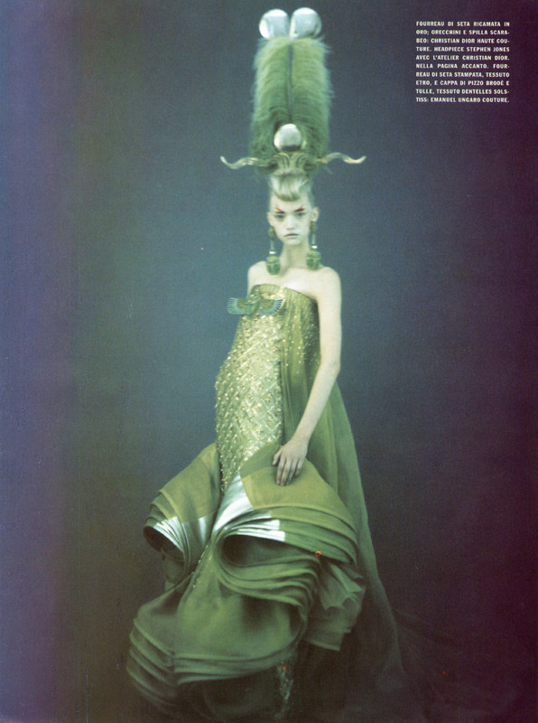 vogue_it_mar_2004_supp_3_gemma_ward_ph_paolo_rov