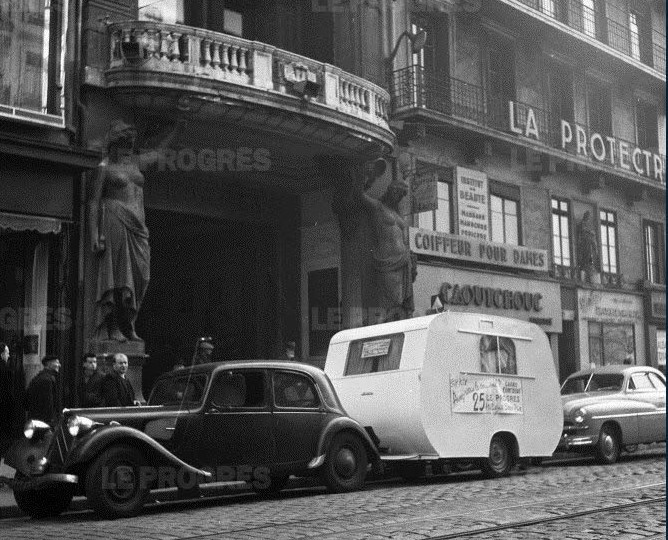siege-Le Progrès-rue-de-la-republique-la-caravan