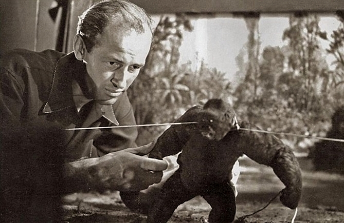 MIGHTY-JOE-YOUNG-ORIGINAL-HARRYHAUSEN-1-A-FOTOR.jpg