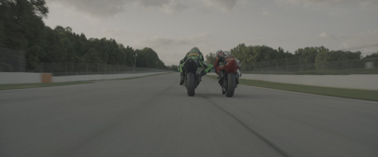 One Fast Move (2024) .mkv 2160p HDR WEB-DL DDP 5.1 iTA ENG H265 - FHC.mkv_20240808_232752.752