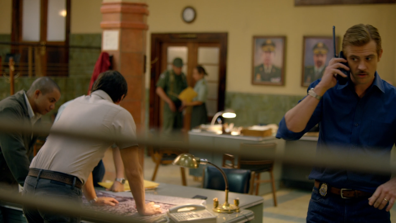 Narcos.S02E01.Finalmente.libero.1080p.BluRay.DTS.ITA.AC3.ENG.Sub