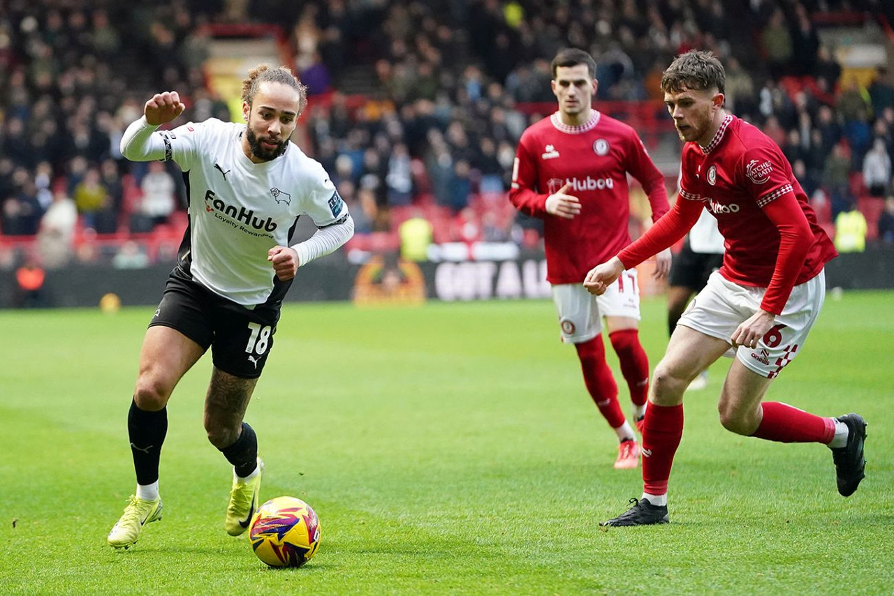 Bristol City vs Derby County, 03h00 ngày 31/01