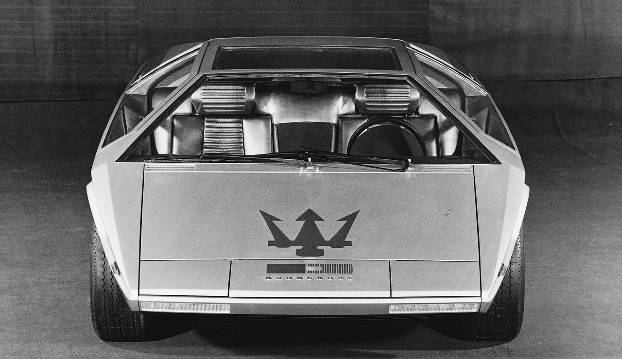 01_Maserati_Boomerang