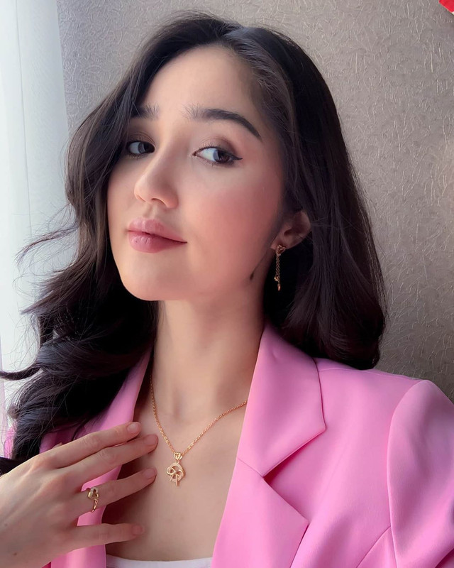 8 Potret menawan Sonia Fergina, sang Puteri Indonesia 2018